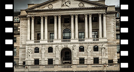 Time-lapse della Banca d'Inghilterra in Threadneedle Street a Londra