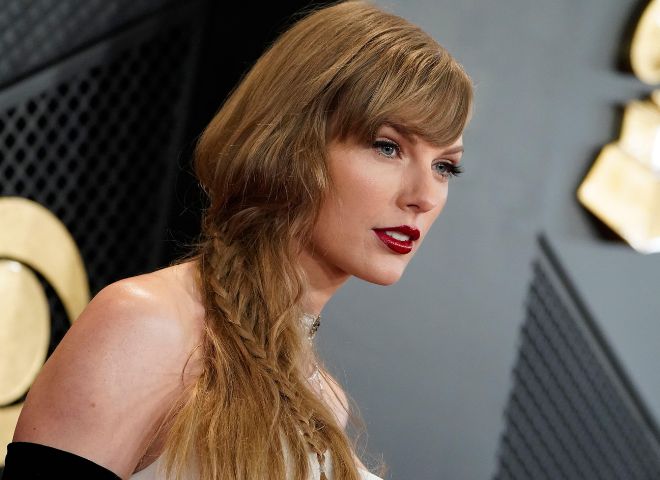  Taylor Swift arrives at the 66th annual Grammy Awards on Feb. 4, 2024, in Los Angeles. 