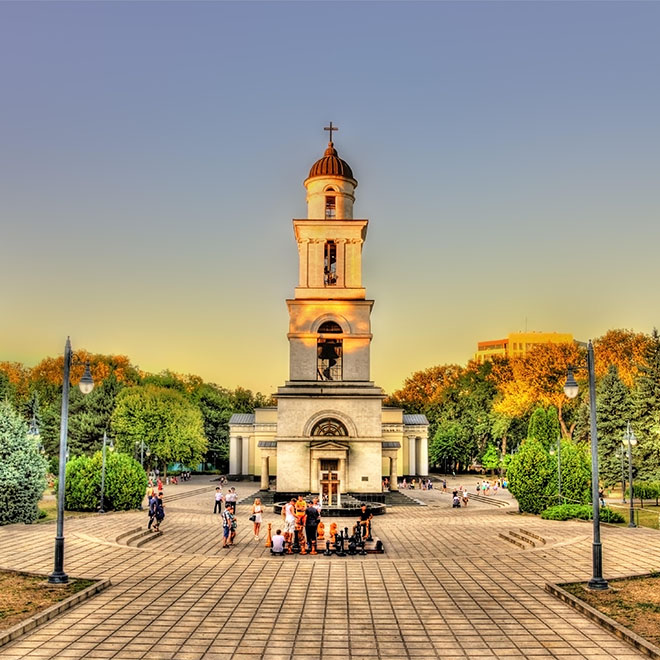 Campanile della Cattedrale della Natività a Chisinau - Moldova