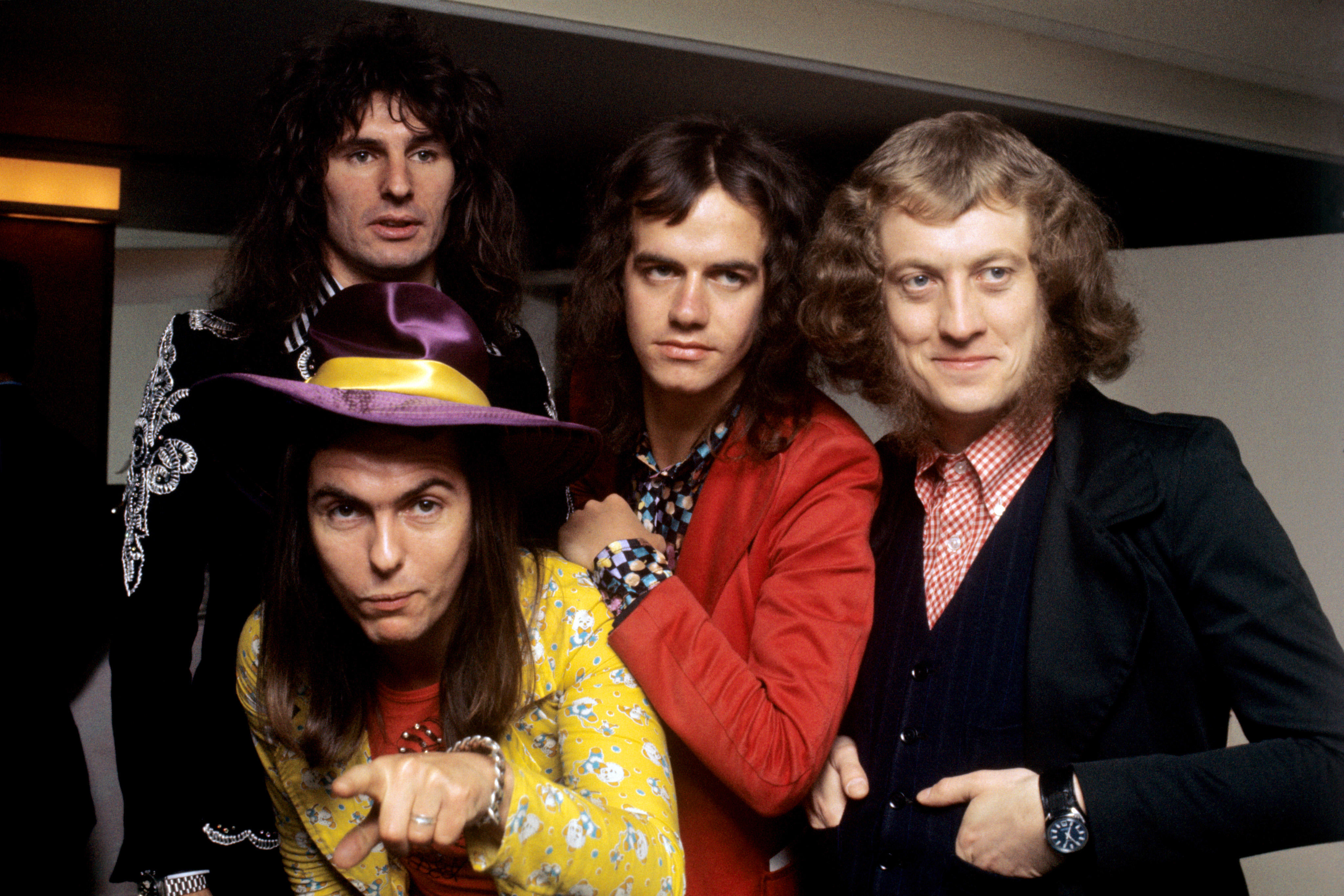 Il gruppo pop Slade presso l'Hotel Savoy di Londra per la cerimonia dei Melody Maker Awards.