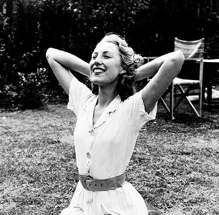 Vera Lynn the WW2 Forces Favourite in the garden of her home