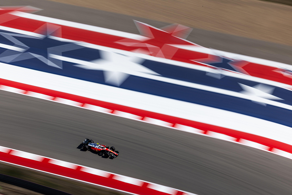 Lewis Hamilton (GBR) Scuderia Ferrari. Formula 1 World Championship, Rd 18, United States Grand Prix, Austin, United States