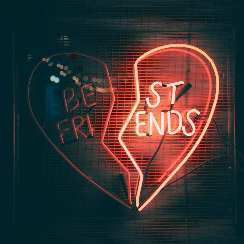 Neon-Werbeschild "ST ENDS" in Crown Heights, Brooklyn, New York.