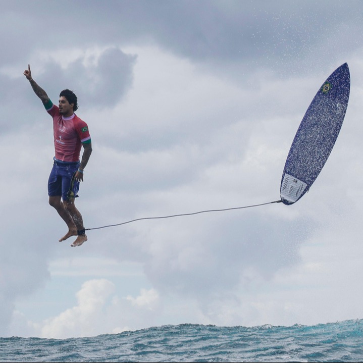 Tahiti, French Polynesia. 29th July, 2024. Gabriel Medina of Brazil competes during the men's round 3 heat of surfing of the Paris 2024 Olympic Games in Teahupo'o, Tahiti, French Polynesia, on July 29, 2024